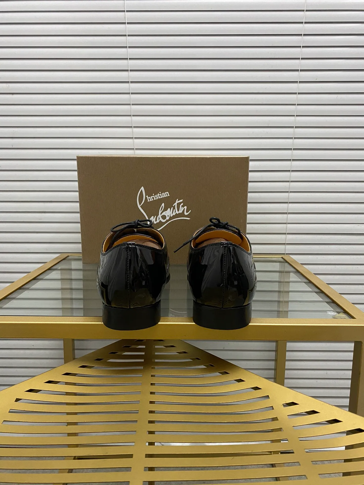 (Customized model) Ex-factory price is 500. christian louboutin (CL red sole shoes) counter series, casual sneakers for couples 📢 📢 📢 Exclusive hot style release 🎈🎈💪 Movable latex feet 👻 Finished outsole line [Proud] 😝Female 35-40# Male 38#-46, global supply😝 [Top version]: Original imported genuine leather upper, top original leather lining, original molded TPU outsole, original 1:1 detail processing, original shoe last,